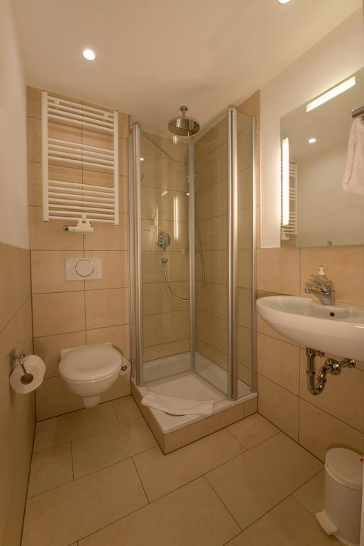 Hotel St. Ulrich Garni اوتوبيرن المظهر الخارجي الصورة